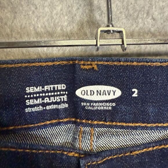 Old Navy Women's Size 2 Semi Fitted Stretch Dark Wash Cuffed Hem Short Shorts - Picture 2 of 7